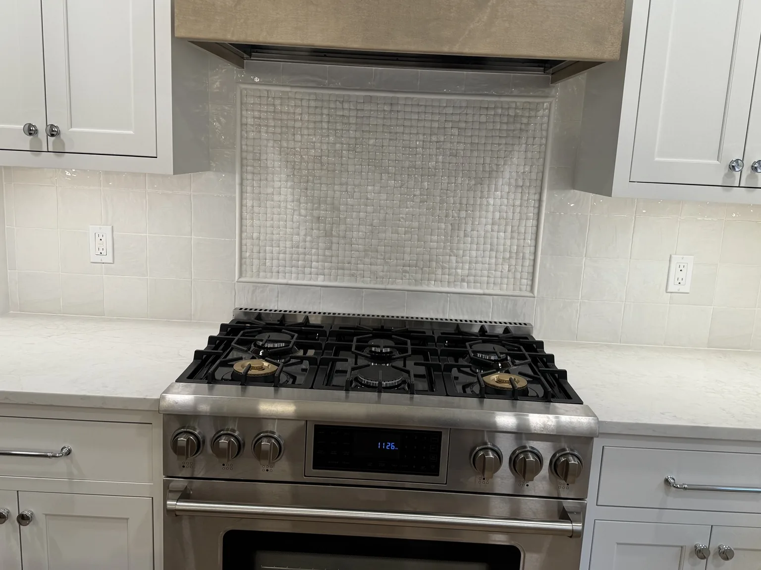 Range and backsplash detail