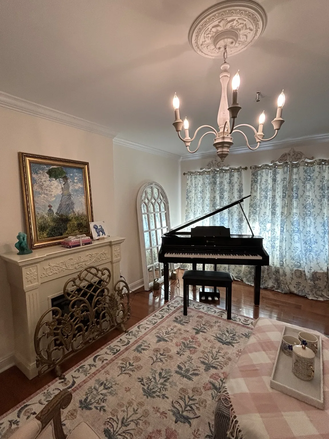 Fireplace mantel